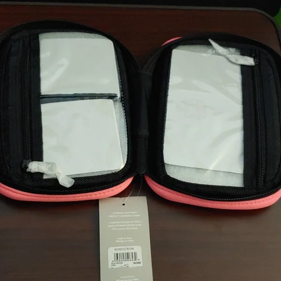 Nordstrom Storage Case/ Travel Case NWT - Picture 4 of 4
